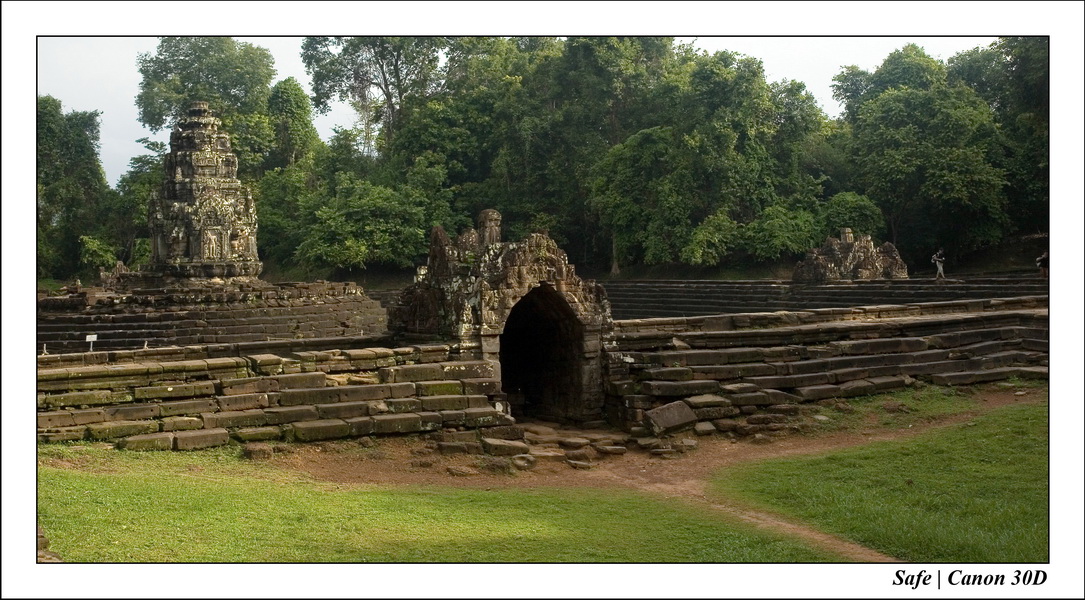2006 - 07 - Temple angkor - Neak Pean 04